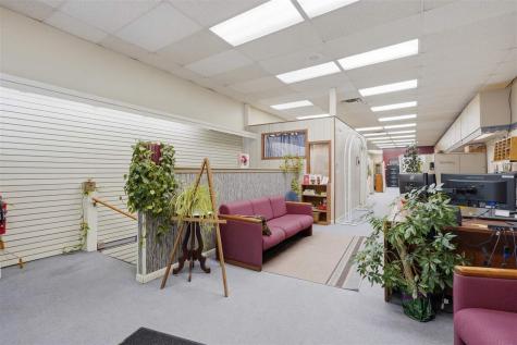 109 S Marion Avenue Washington IA 52353