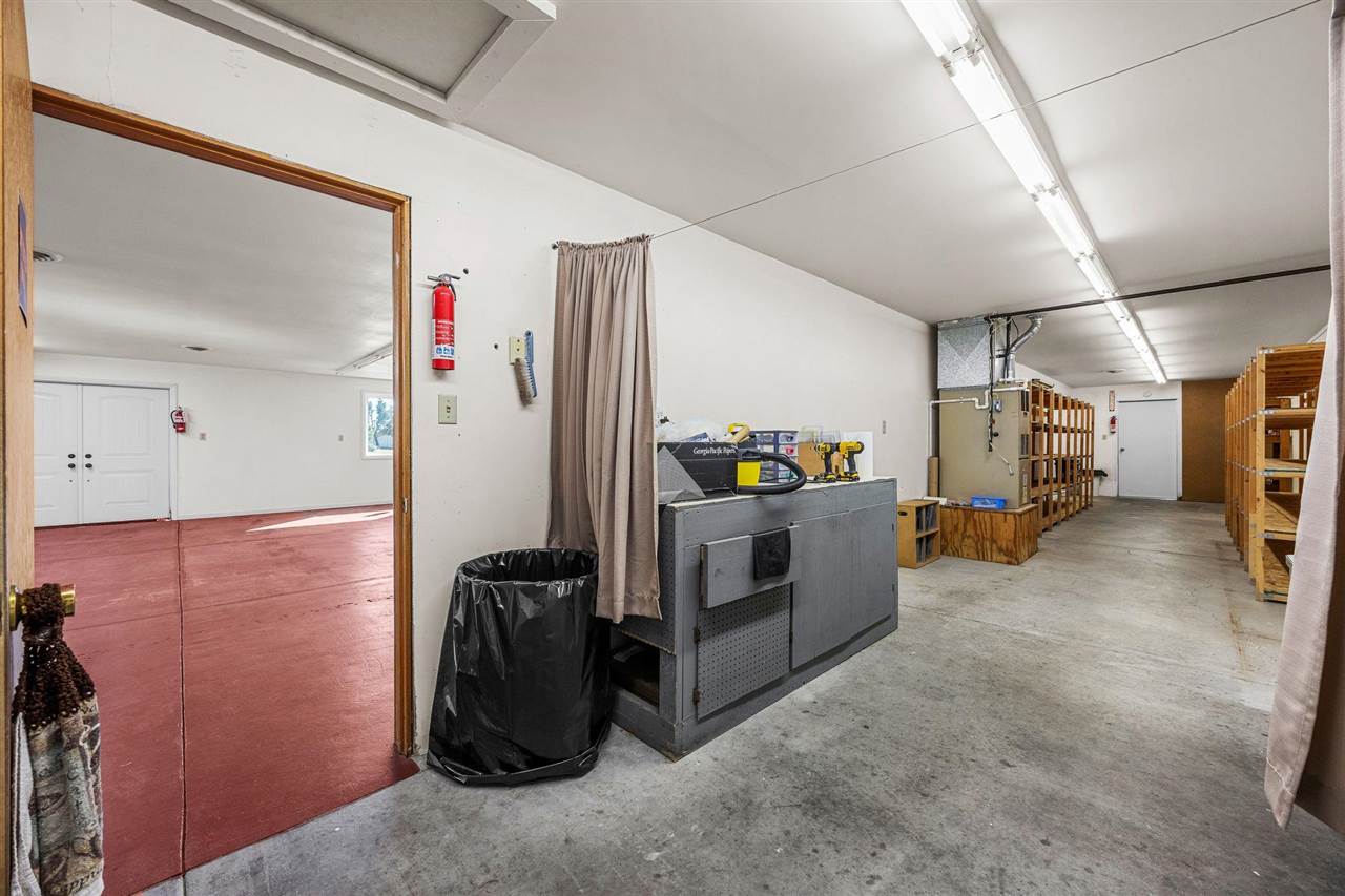 1054 W Madison Street Washington IA 52353