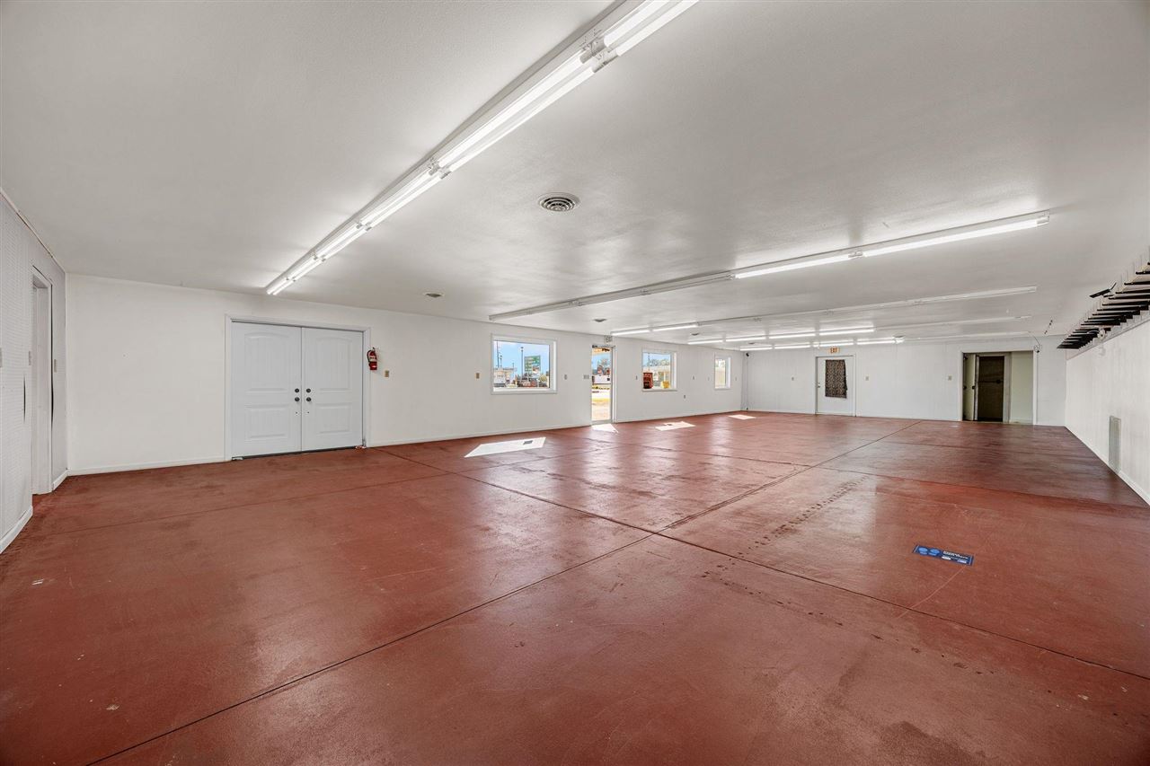 1054 W Madison Street Washington IA 52353