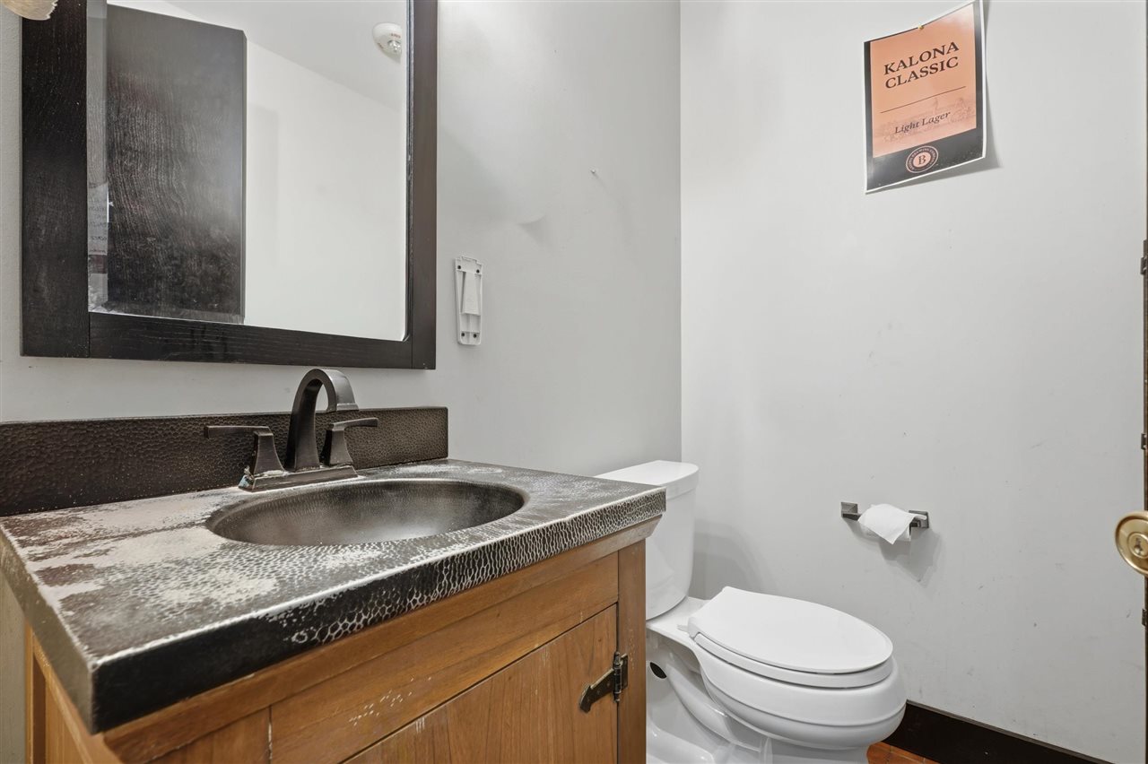 405 B Avenue Kalona IA 52247