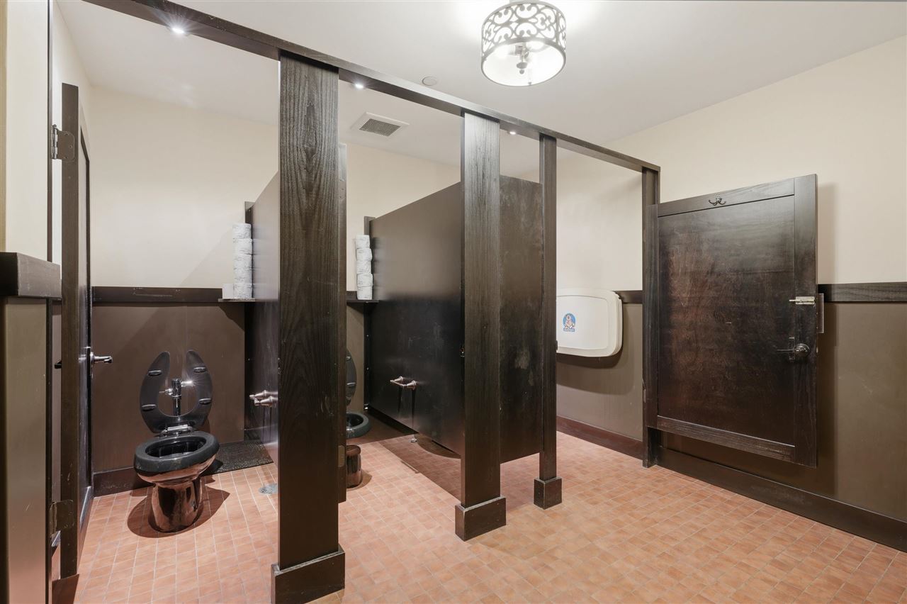 405 B Avenue Kalona IA 52247