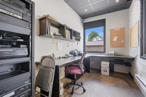 405 B Avenue Kalona IA 52247
