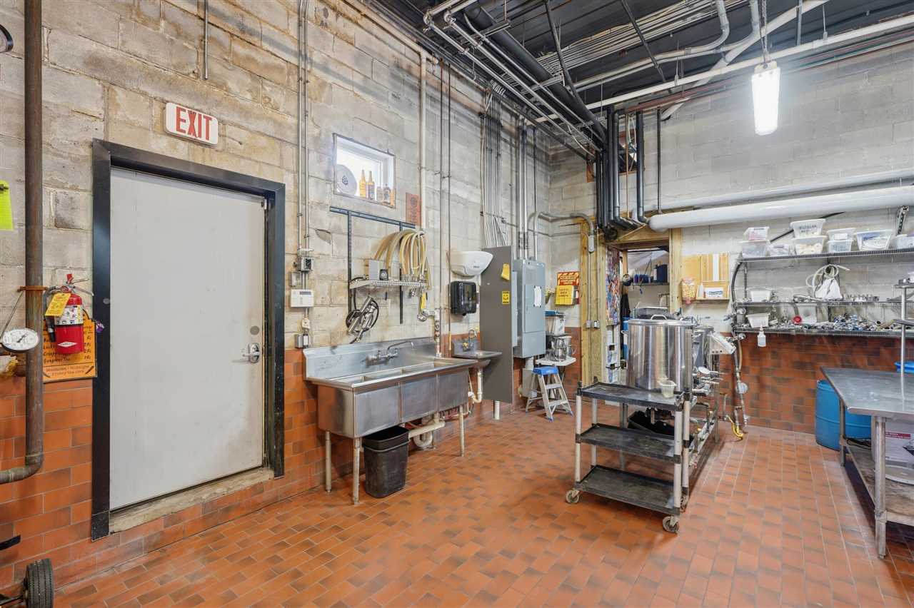 405 B Avenue Kalona IA 52247