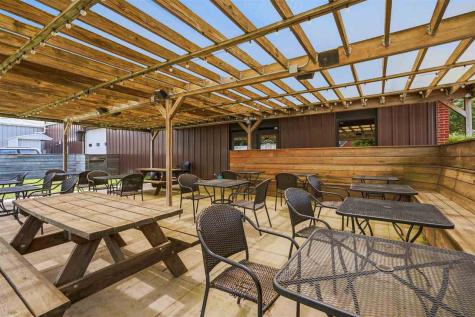 405 B Avenue Kalona IA 52247
