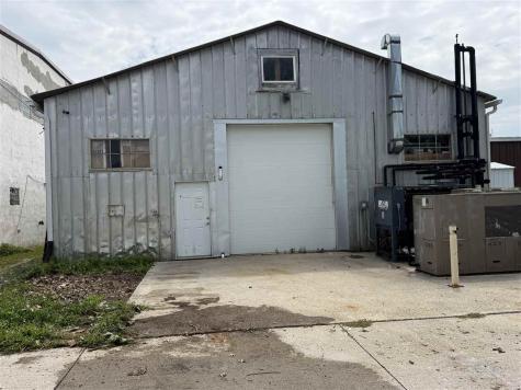 405 B Avenue Kalona IA 52247