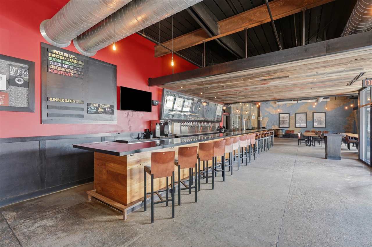405 B Avenue Kalona IA 52247