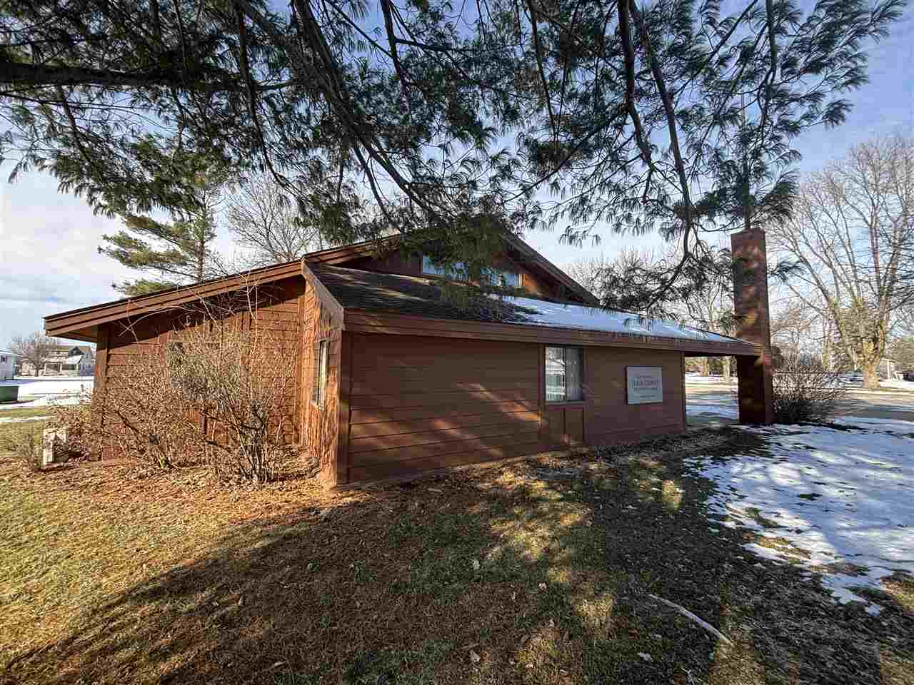 1514 1st Avenue Belle Plaine IA 52208