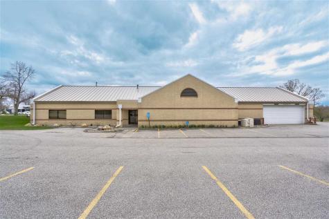4001 River Ridge Drive NE Cedar Rapids IA 52402