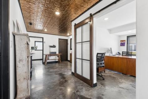 214 Airport Road Washington IA 52353