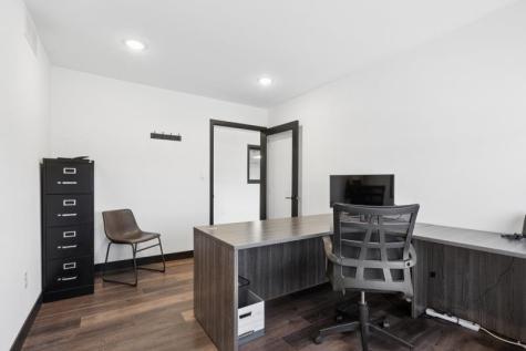 214 Airport Road Washington IA 52353