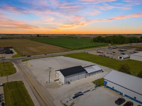 214 Airport Road Washington IA 52353