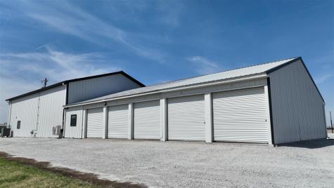 214 Airport Road Washington IA 52353