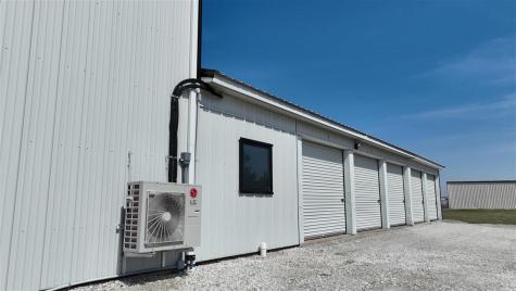214 Airport Road Washington IA 52353