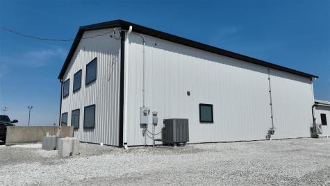 214 Airport Road Washington IA 52353