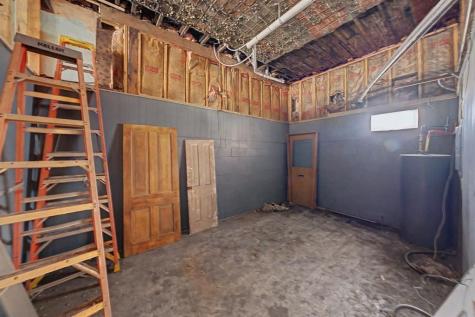 726 12th Street Belle Plaine IA 52208