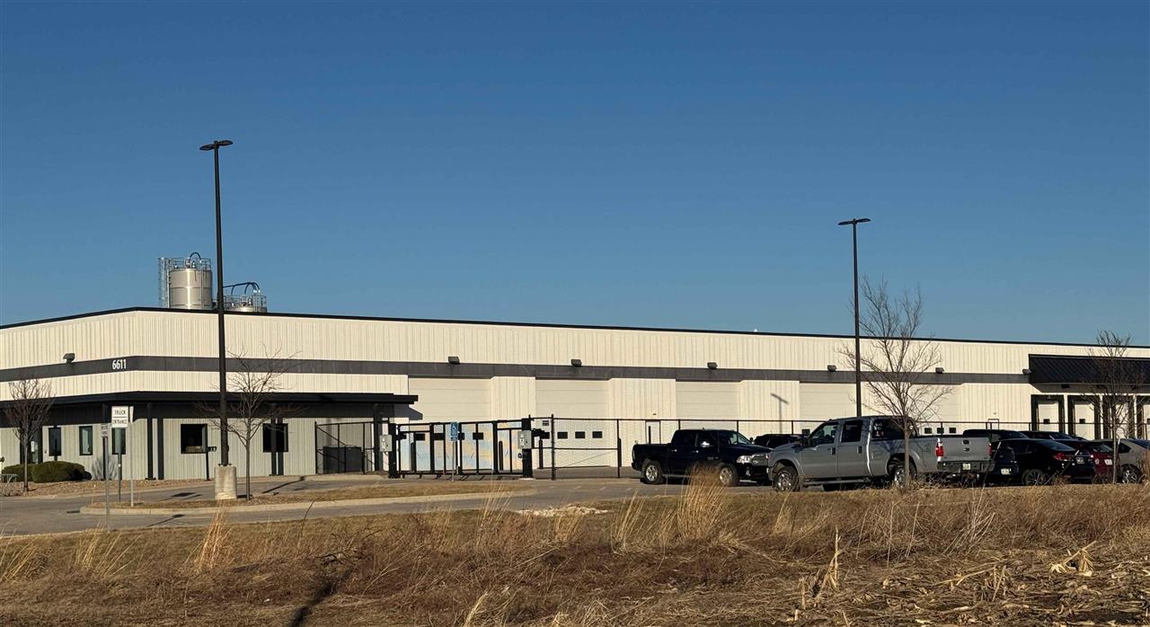 6611 Partners Avenue Marion IA 52302