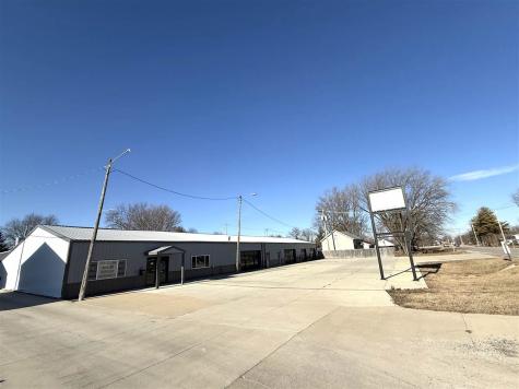209 Franklin Street Center Point IA 52213