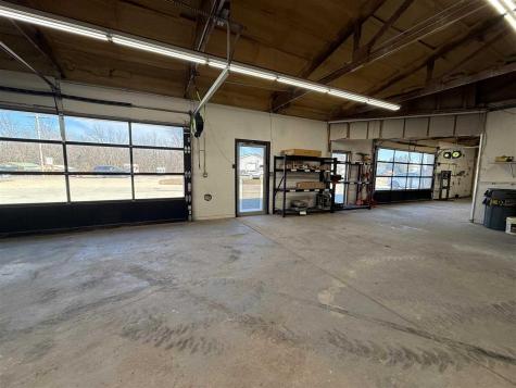 209 Franklin Street Center Point IA 52213