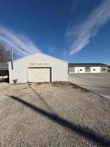 209 Franklin Street Center Point IA 52213