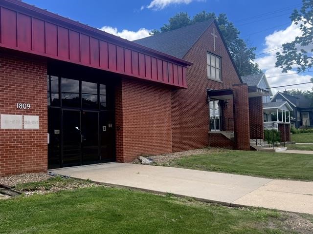 1809 9th Street SW Cedar Rapids IA 52404