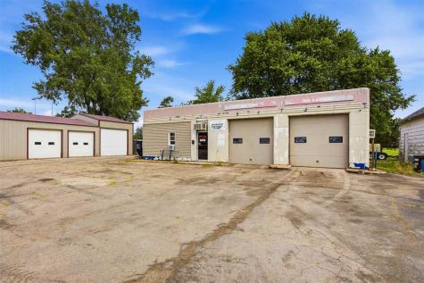 318 E Business 30 Lisbon IA 52253