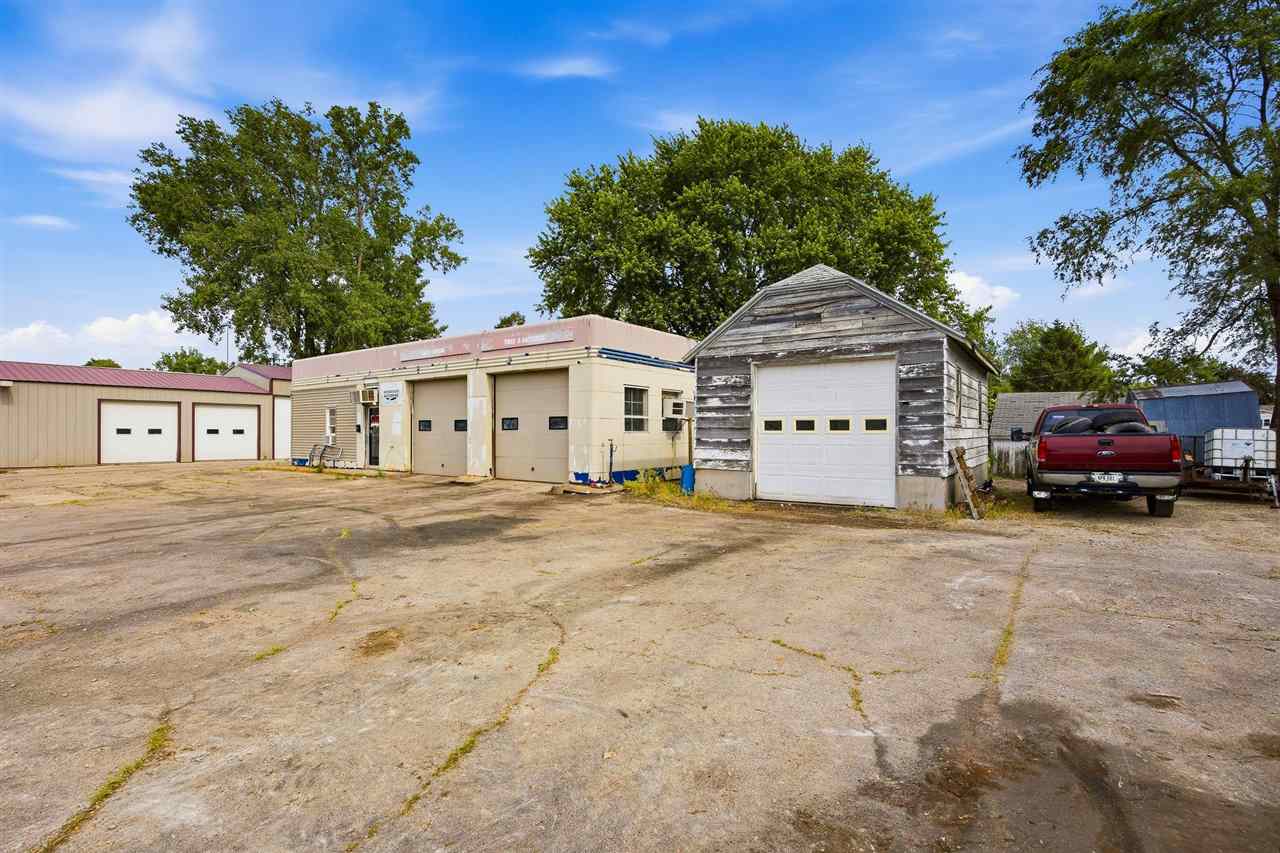 318 E Business 30 Lisbon IA 52253