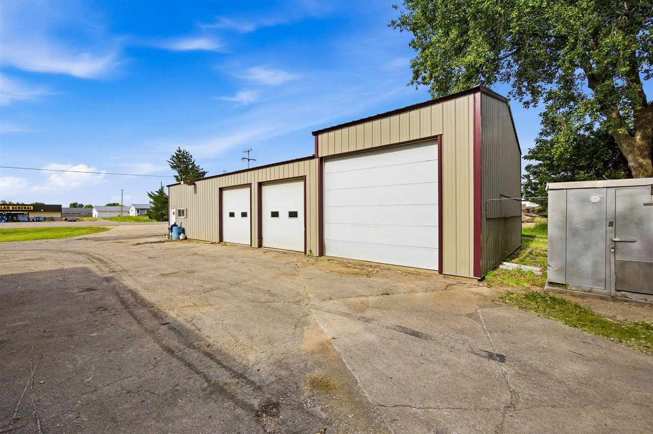 318 E Business 30 Lisbon IA 52253