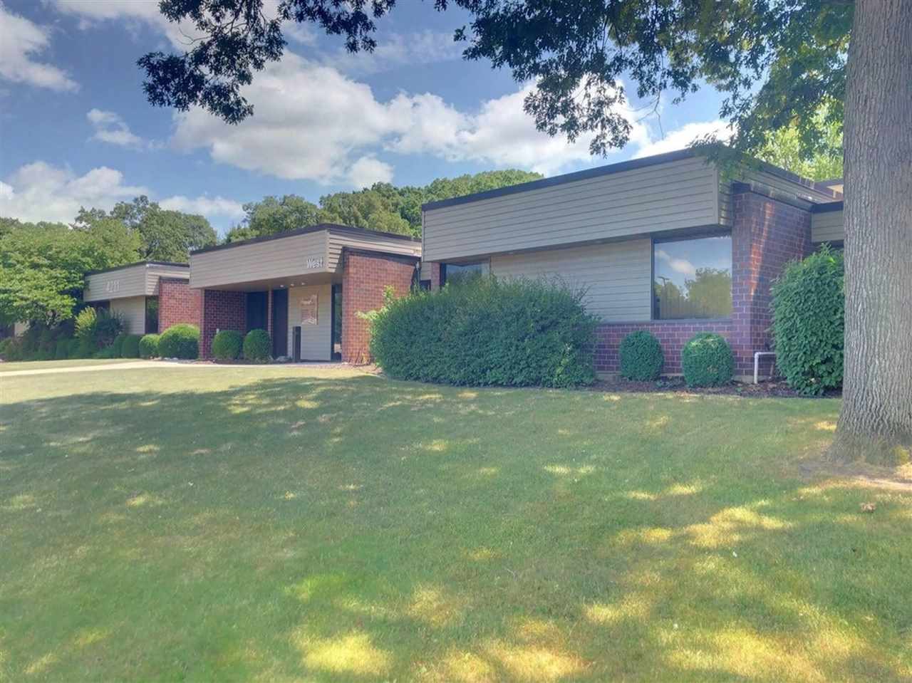 4211 Glass Road NE Cedar Rapids IA 52402