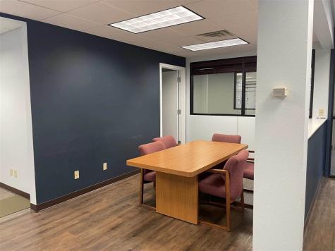 4211 Glass Road NE Cedar Rapids IA 52402
