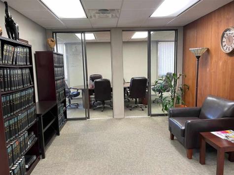 4211 Glass Road NE Cedar Rapids IA 52402