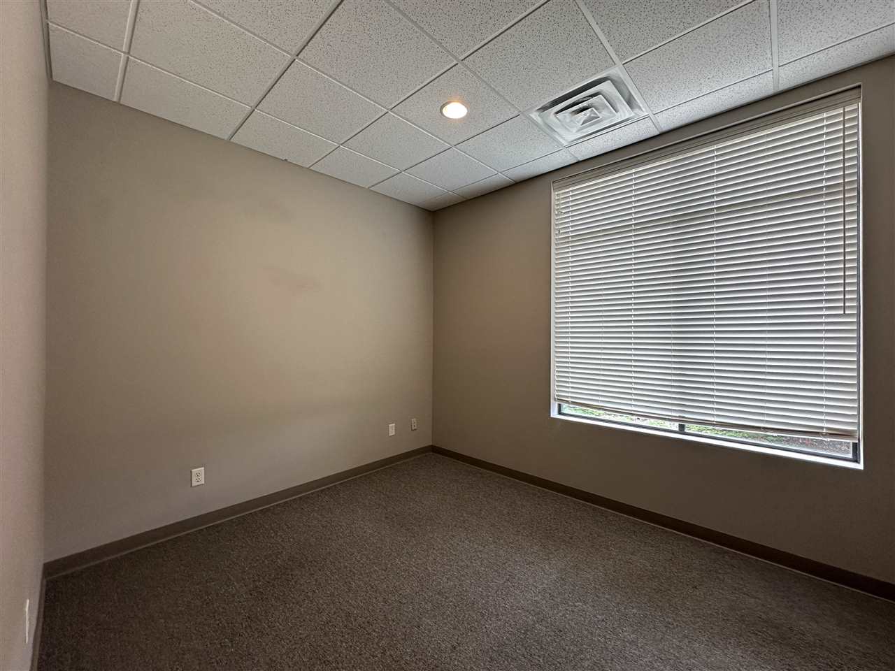 673 Westbury Drive Iowa City IA 52245