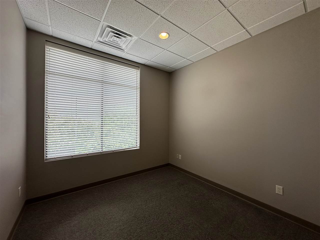 673 Westbury Drive Iowa City IA 52245