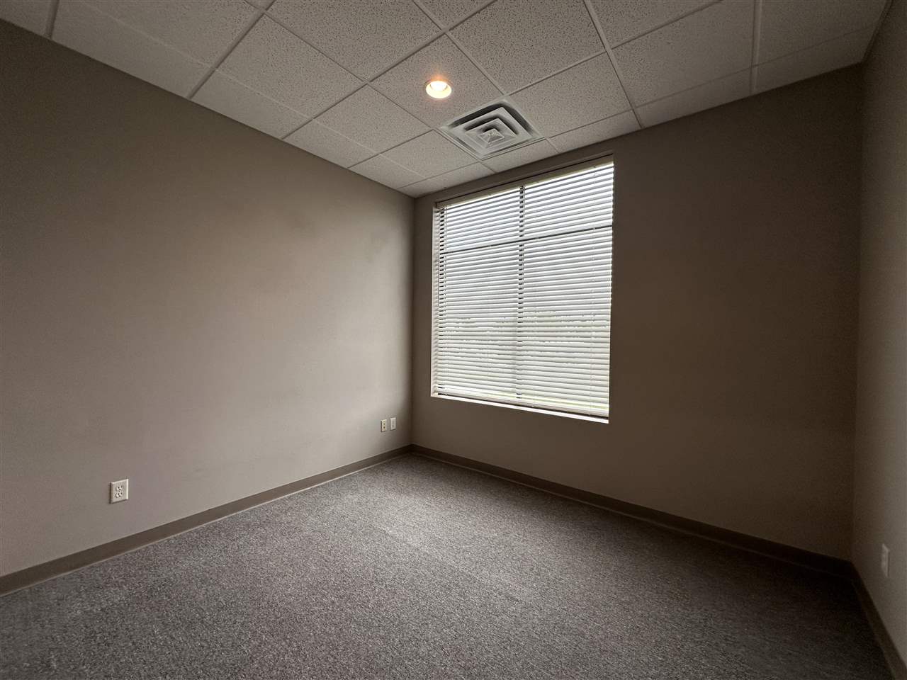 673 Westbury Drive Iowa City IA 52245