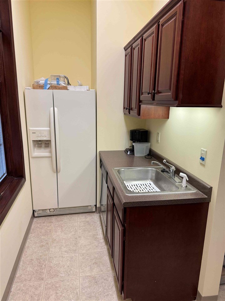 4125 Glass Road NE Cedar Rapids IA 52402