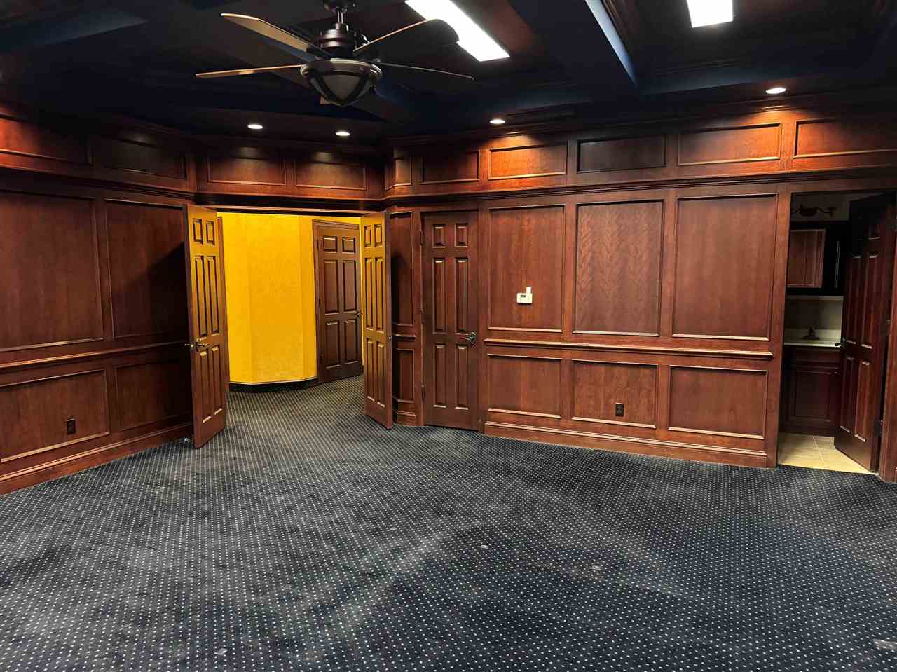 4125 Glass Road NE Cedar Rapids IA 52402