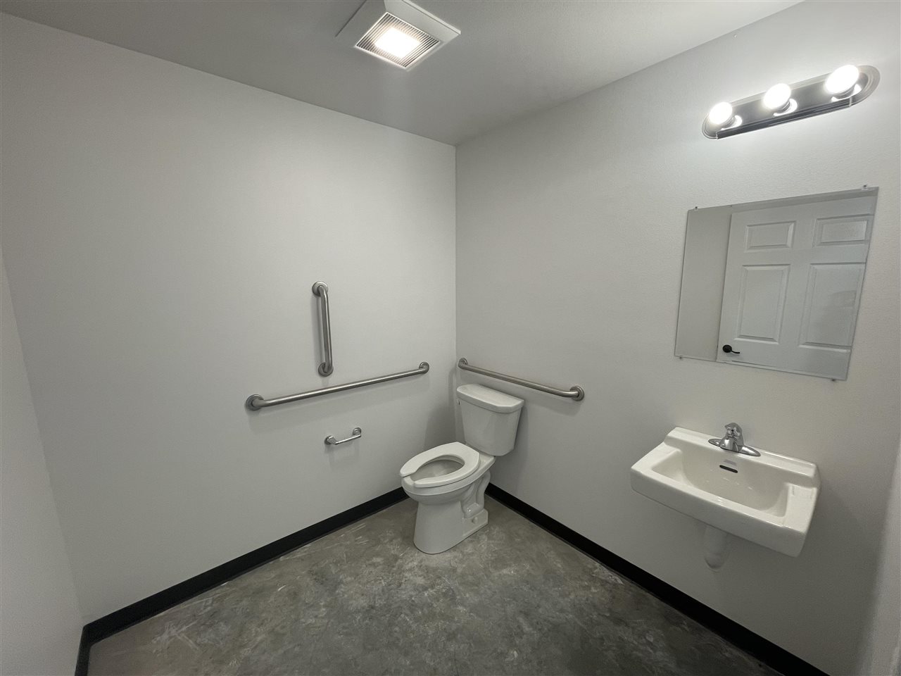 132 Greenfield Drive Tiffin IA 52340