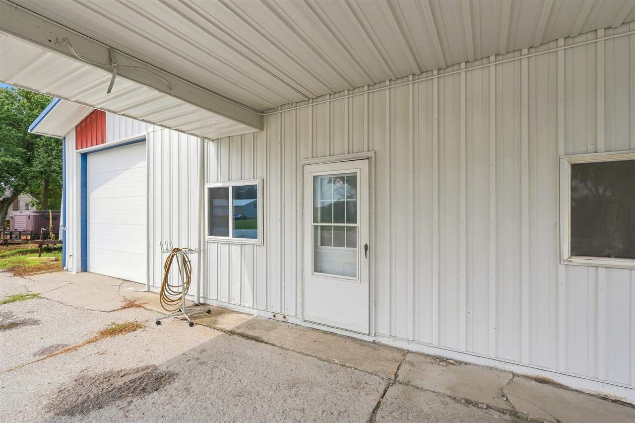 1968 500th Street SW Kalona IA 52247