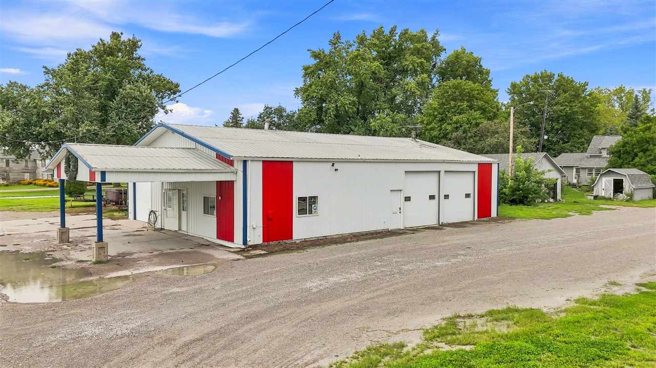 1968 500th Street SW Kalona IA 52247