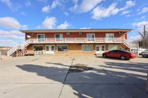 2203-2221 Muscatine Avenue Iowa City IA 52240