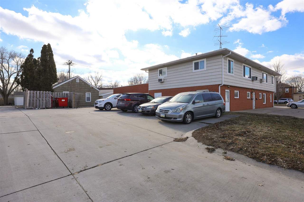2203-2221 Muscatine Avenue Iowa City IA 52240