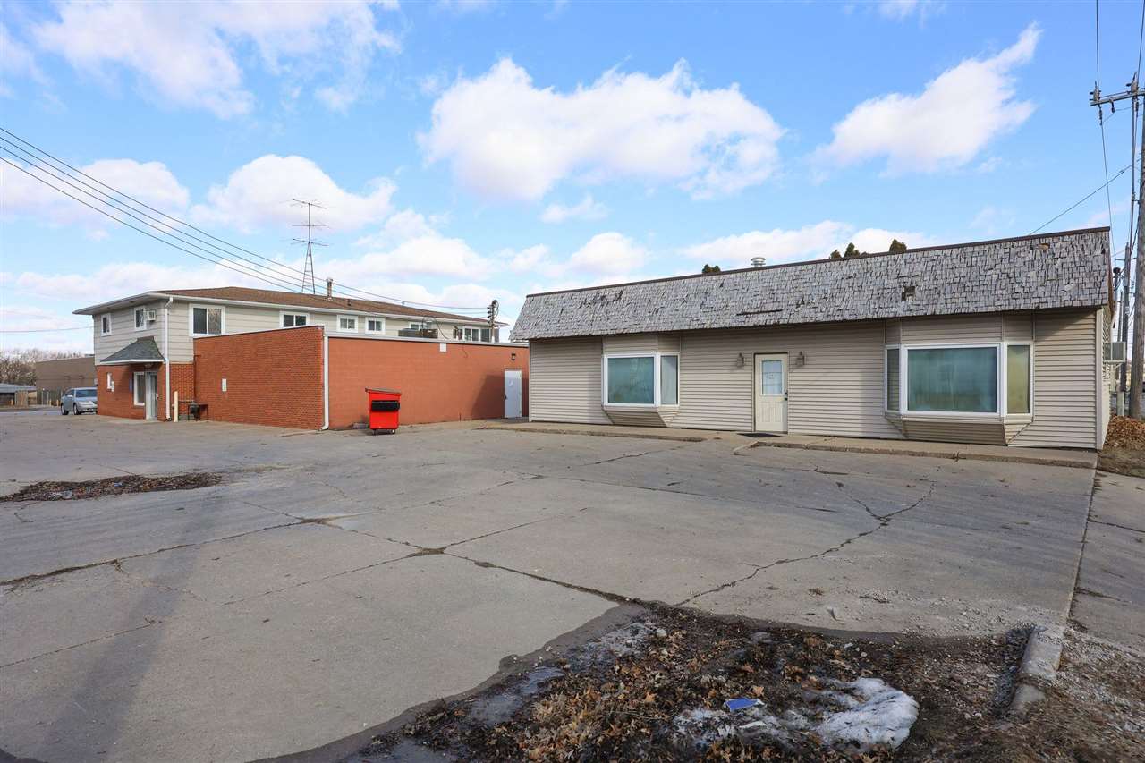 2203-2221 Muscatine Avenue Iowa City IA 52240