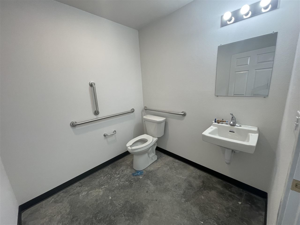 128 Greenfield Drive Tiffin IA 52340