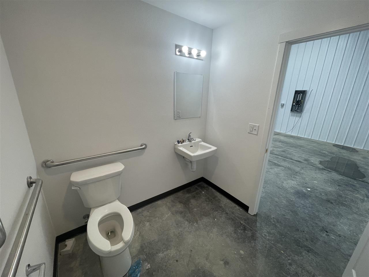128 Greenfield Drive Tiffin IA 52340
