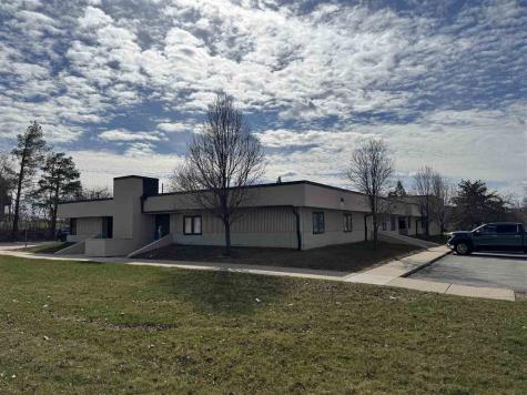 3601 42nd Street NE Cedar Rapids IA 52402