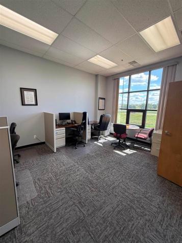 5005 Bowling Street SW Cedar Rapids IA 52404