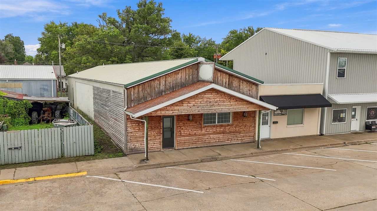 603 B Avenue Kalona IA 52247