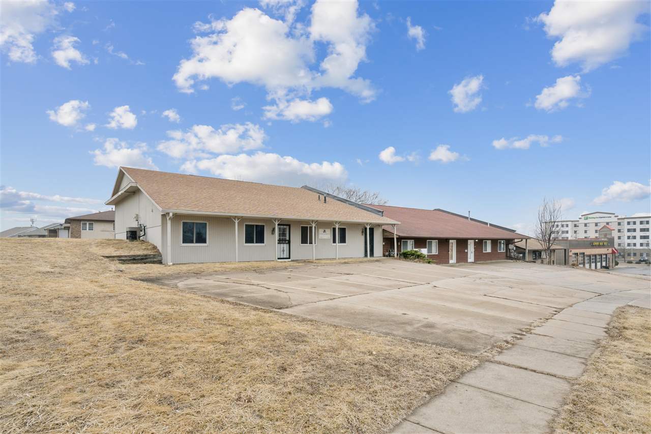 2460 10th Street Coralville IA 52241