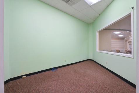 107 S Franklin Street Manchester IA 52057