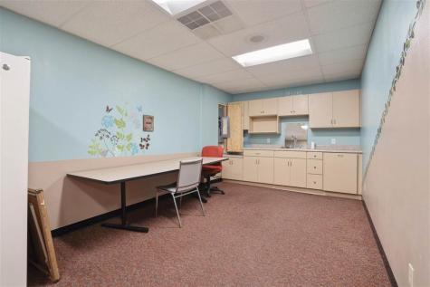 107 S Franklin Street Manchester IA 52057