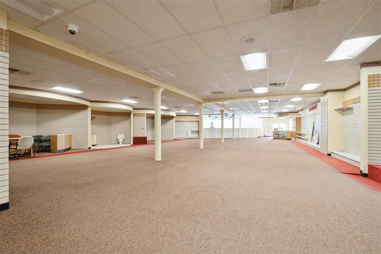 107 S Franklin Street Manchester IA 52057